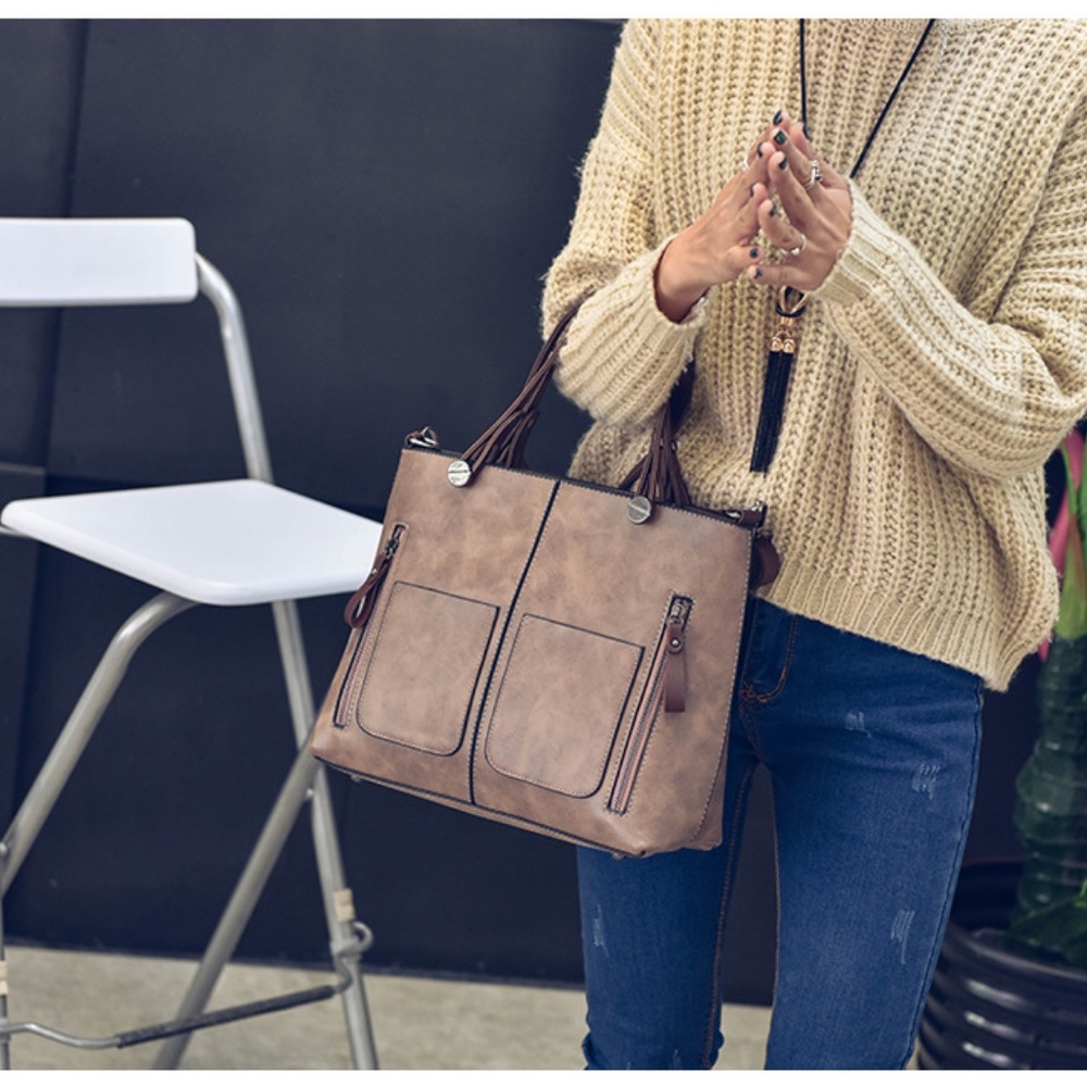 NEW MOONLIGHT Crossbody - Picture 4 of 8